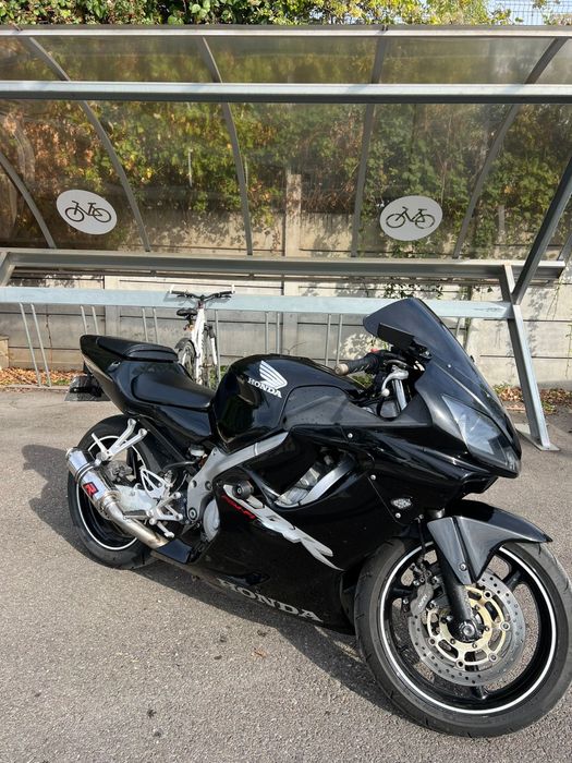 Honda f4i sport A2