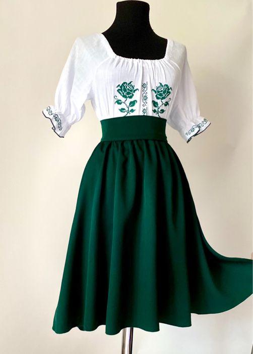 Costum traditional