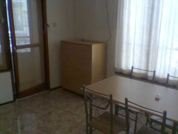 Дава се под наем Едностаен апартамент в Бургас, Лазур - 35 кв.м за 125 € - Снимка #2