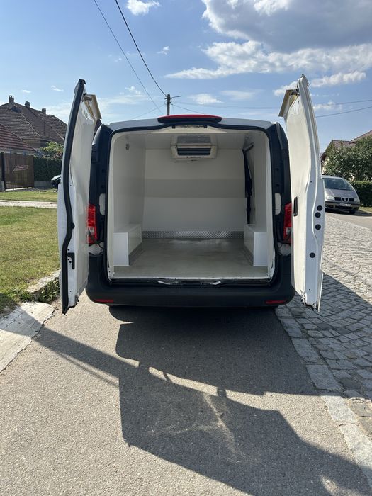 Vind mercedes vito frigorific in stare impecabila