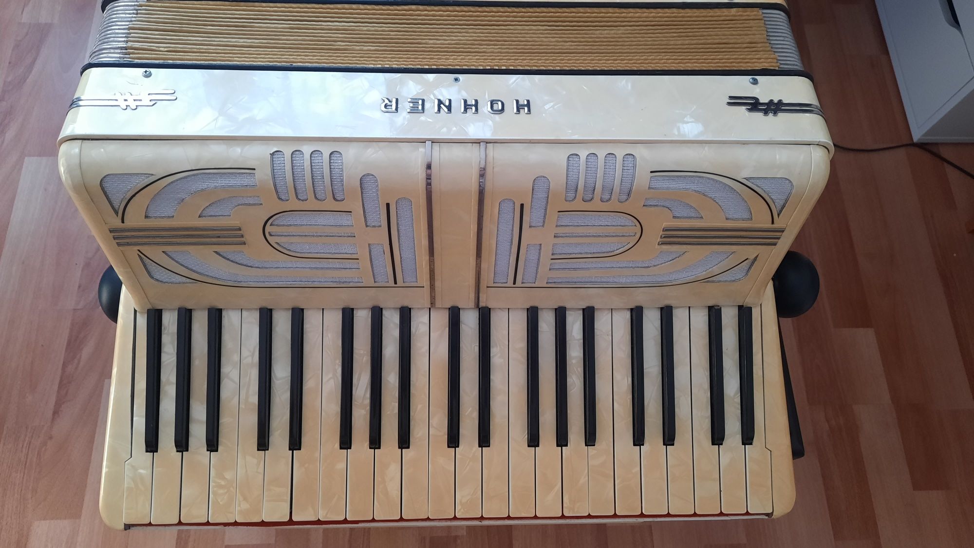 HOHNER VERDI III 120 basi , neacordat Germania