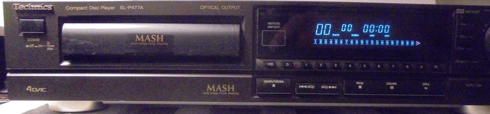 Vand  un CD player Technics SL-P477A