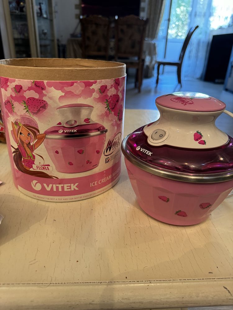 Продам мороженицу Vitek!