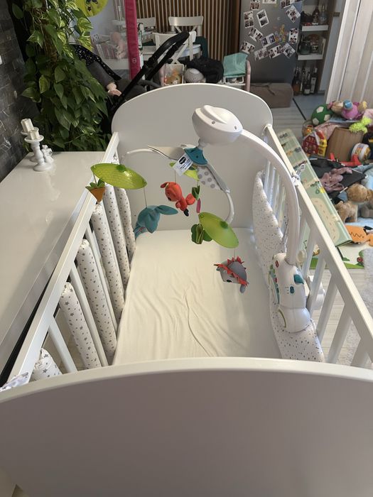 Pătuț bebe Ikea ,complet echipat, carusel și lenjerie – ca nou