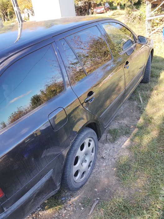 Skoda octavia 2.0 TDI

2200€