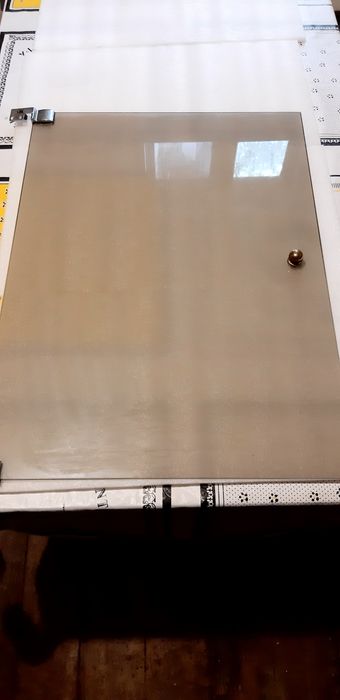 Стъклени вратички  за  шкаф секция