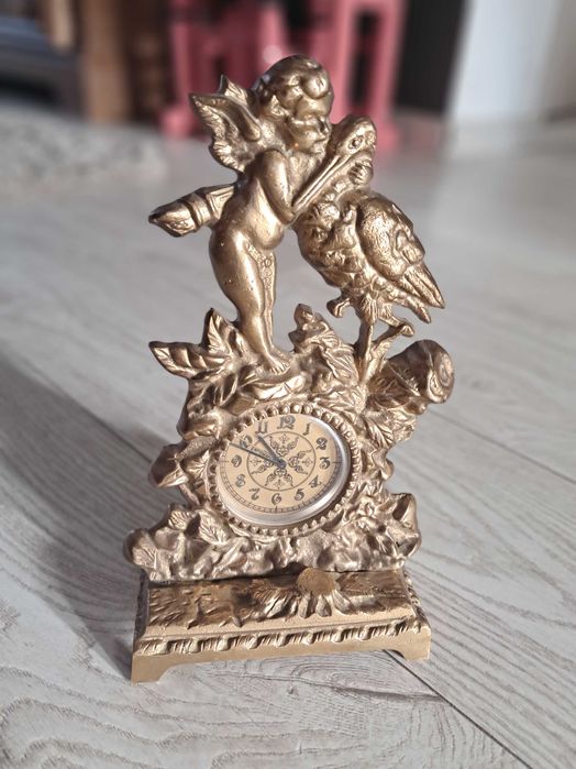 Oglinta vintage si ceas vintage