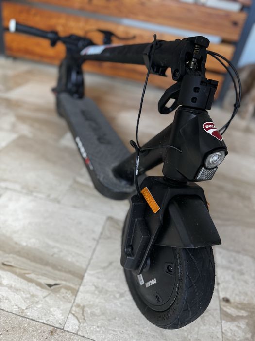 Vand trotineta Ducati pro 2