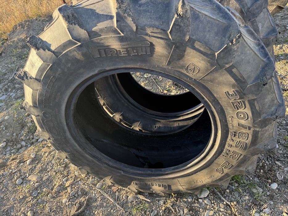 12,4r24 pirelli tractor
