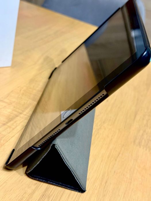 iPad 10.2" Gen 7 Wi-Fi + Cellular 128GB Space Grey impecabil