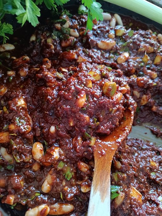 Бобена салата с домашна лютеница - ограничено количество