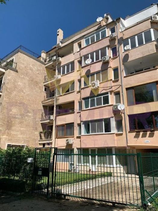 Мезонет в Варна-Бриз площ 110 цена 1000