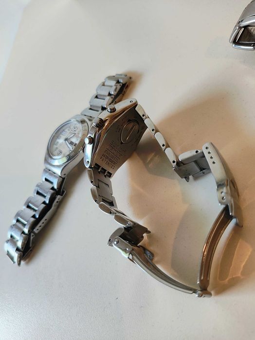 Лот от часовници Swatch Superdry