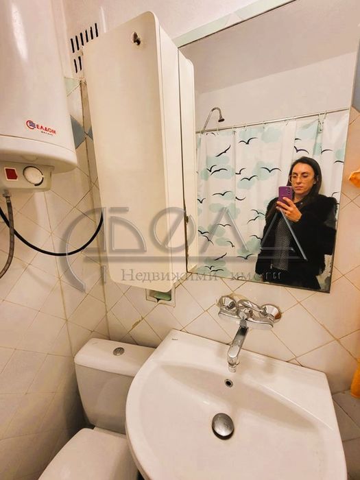 Дава се под наем Тристаен апартамент в София, Изток - 90 кв.м за 780 € - Снимка #11