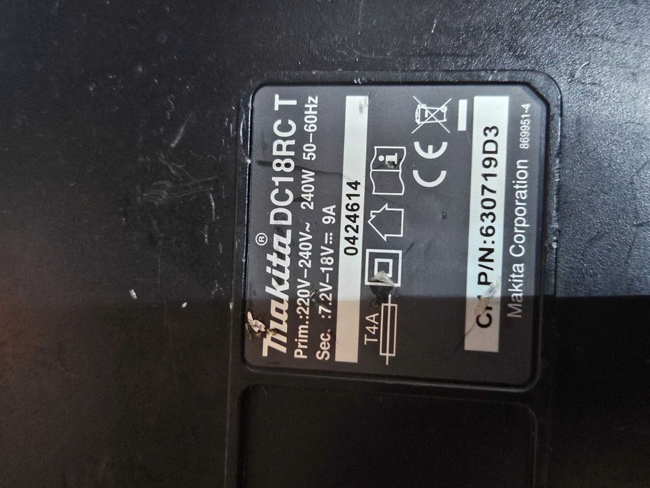 Incarcator rapid  Makita DC18RC 9 AMPERI