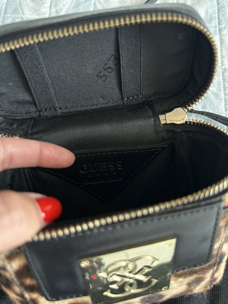 Дамска чанта GUESS Luxe