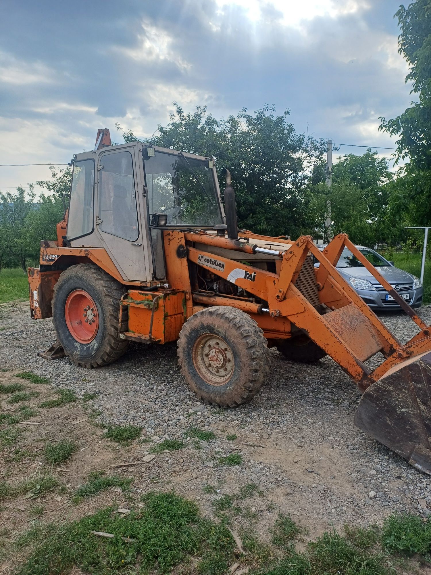 Buldoescavator Fai dt