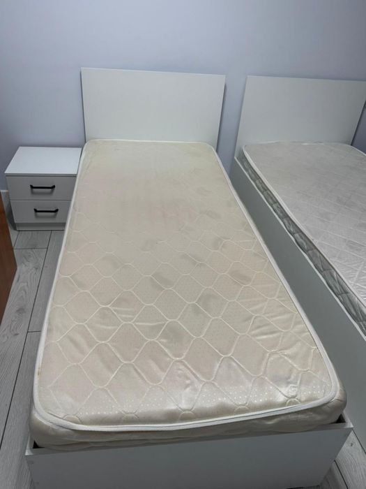 Кровать односпальная с тумбами 2шт