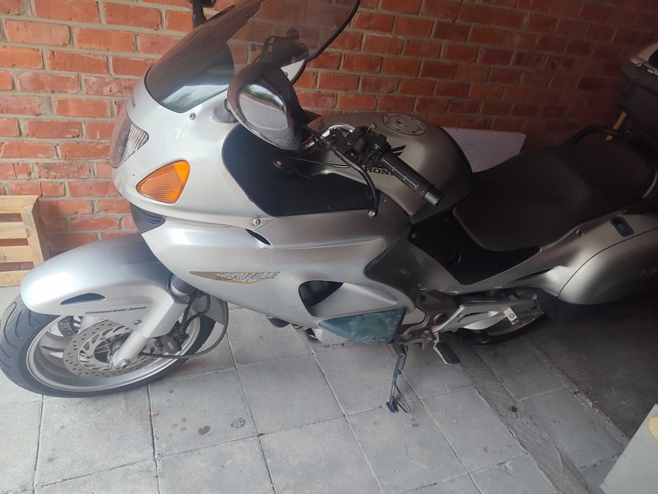 Honda deauville An 2005 km 35000
