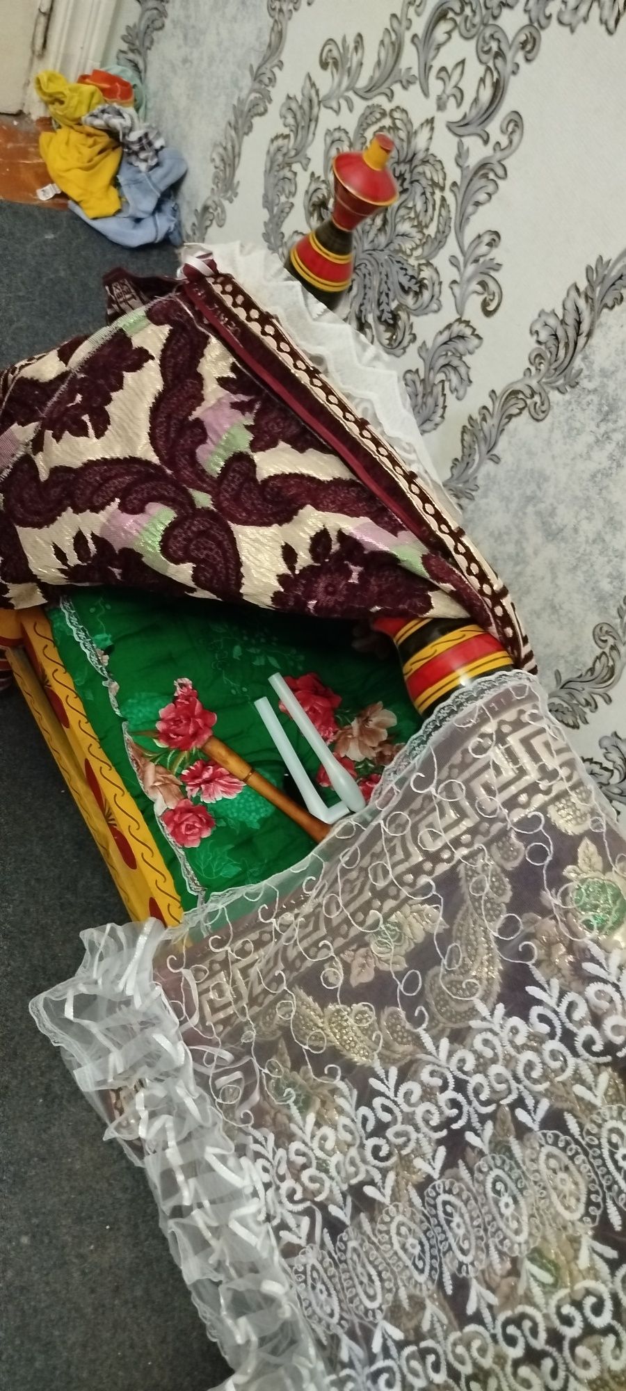 Beshik yangi ishlatilmagan