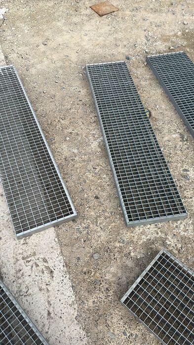 trepte zincate zincate la comanda