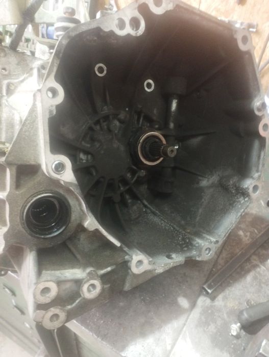 Скоростна кутия от Сузуки Балетно.2016г за части.