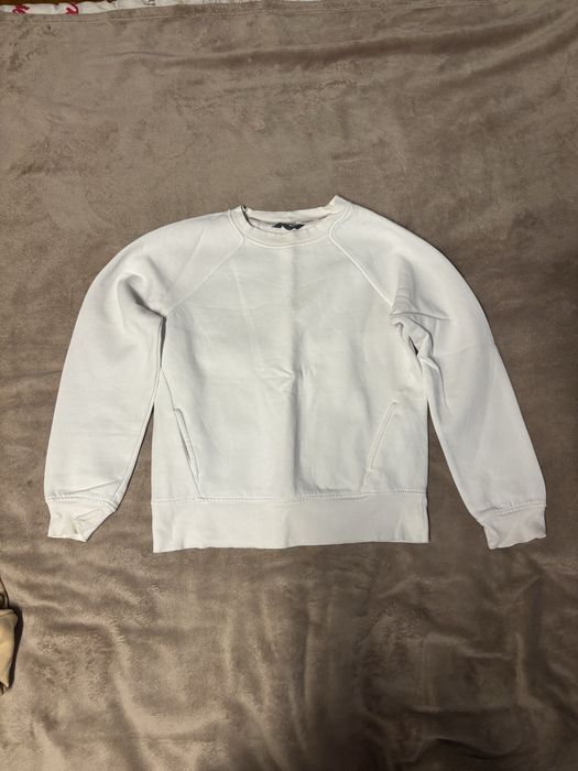 Бяла блуза с дълъг ръкав