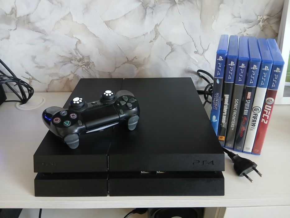 Продам Sony PlayStation 4