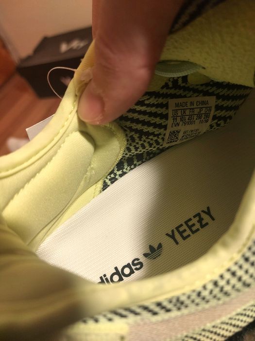 Yeezy 350 v2 marimea 44