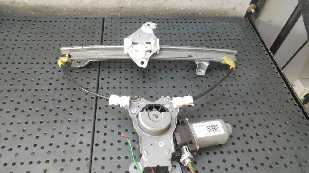 Macara cu motoras stanga spate nissan qashqai j10 nj10 jj10e 402190a