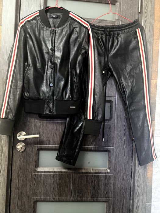 Комплект в две части