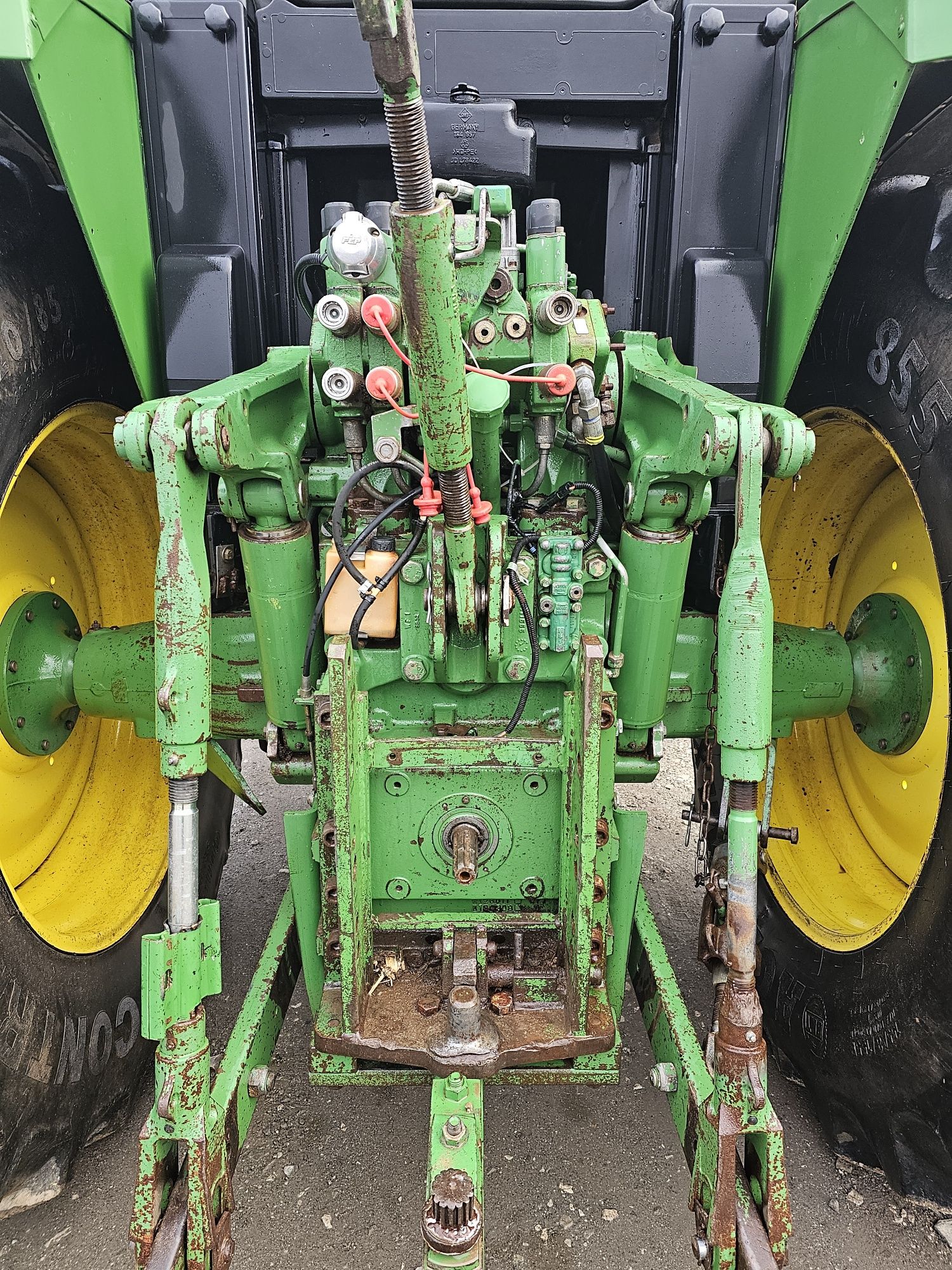 John Deere 6910 cu incarcator frontal