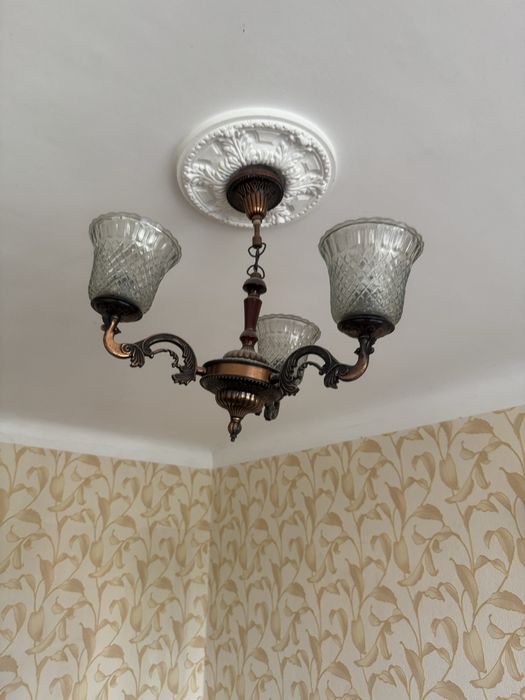 Люстры 4 шт разные