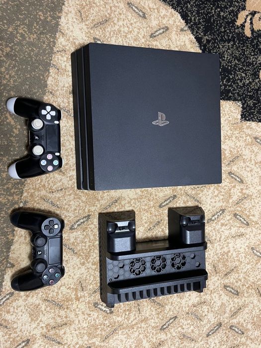 Ps 4 pro.