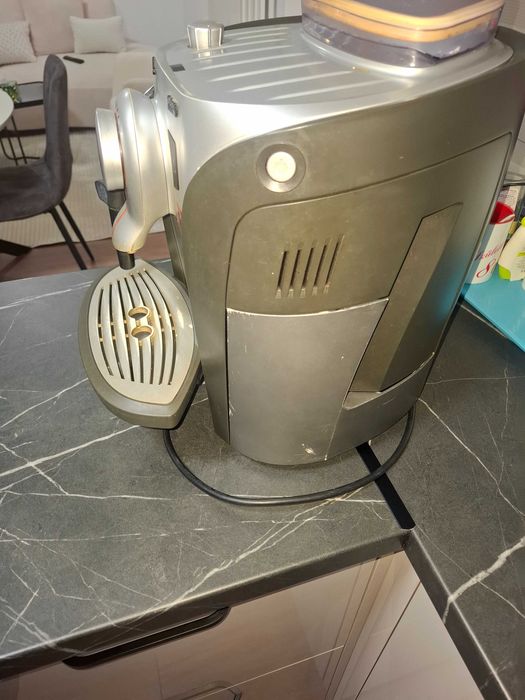 Expressor cafea saeco