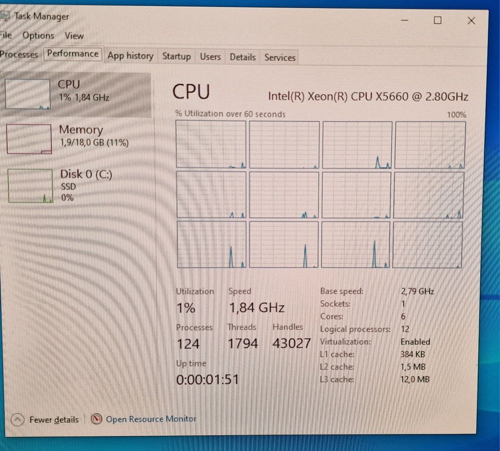 Компютър HP z400 Intel 6 ядрен 16GB ram, 256GB SSD, 2TB HDD, HD 7770 1