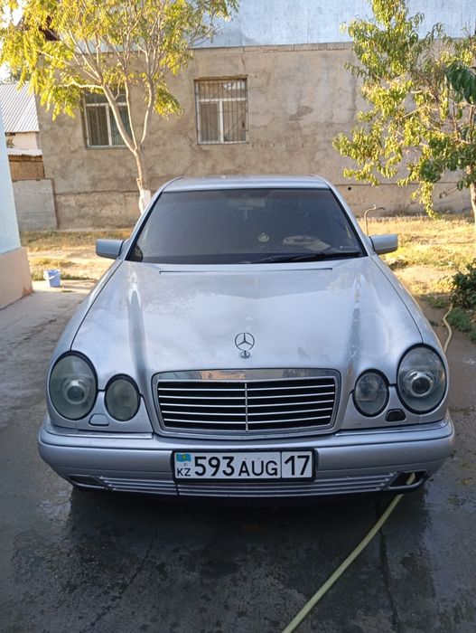 Mercedes Benz w 210 E280