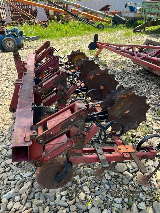 Prasitoare 4 rinduri cu  sistem de spart crustă