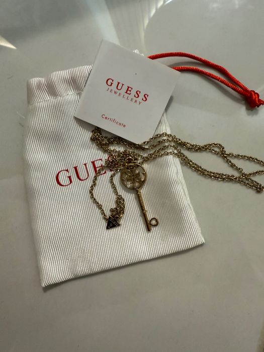 Guess gold ново герданче ключ, подходящ за подарък