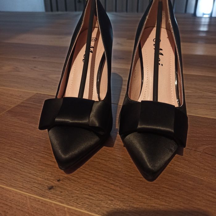 Pantofi noi stiletto