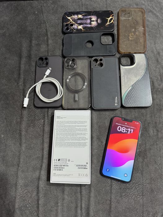 Iphone 13 / 256gb liber retea la cutie impecabil achizitionat de nou