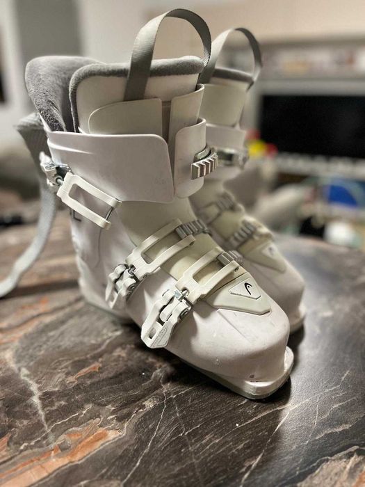 Clapari ski HEAD marimea 38-39 foarte comozi si caldurosi