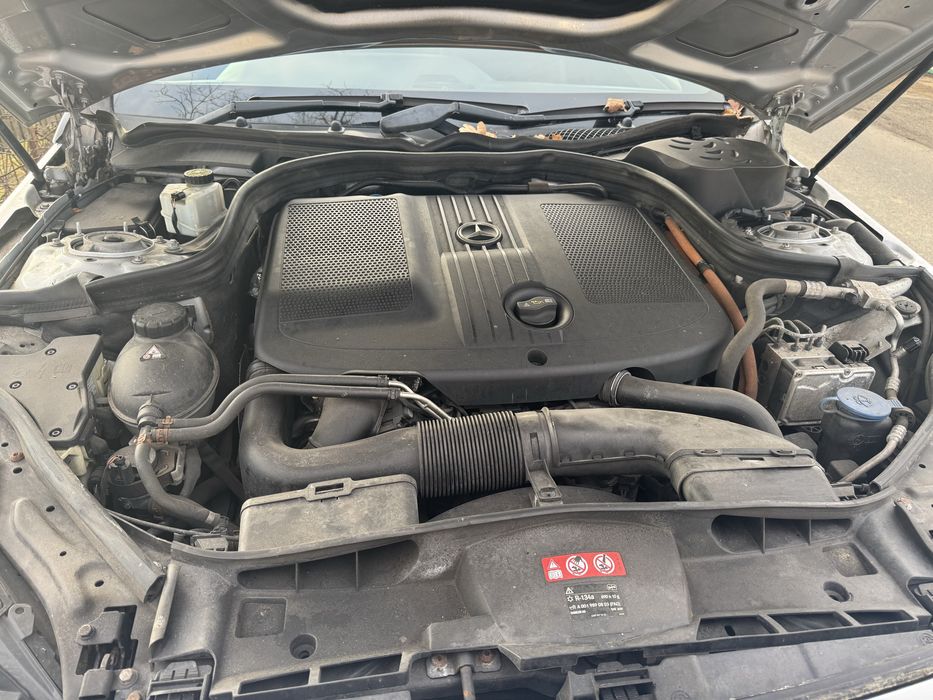 Vand piese de pe Mercedes E-classe w212 2014 E300 hibrid 2.2cdi om 651