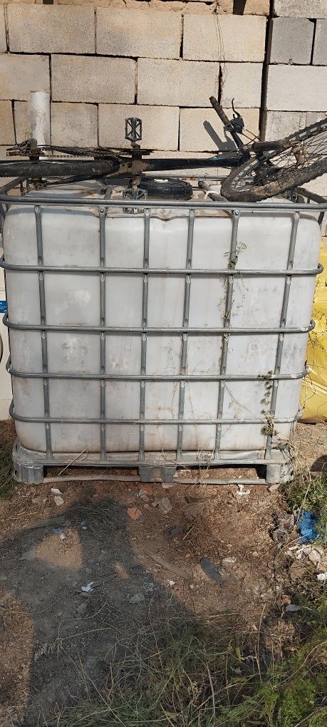 Бачок для воды 1,1 куб