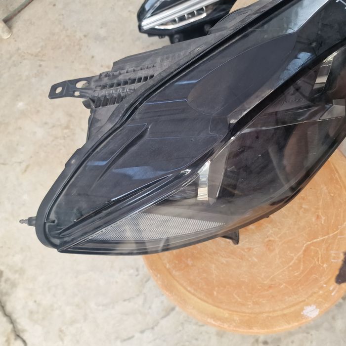 Jaguar XE 2017 десен фар 15-19