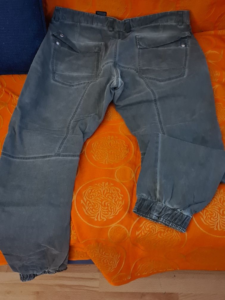 Set Pantaloni aproape noi  H&M joggers (32) ,H&M Skinny Jeans (34)