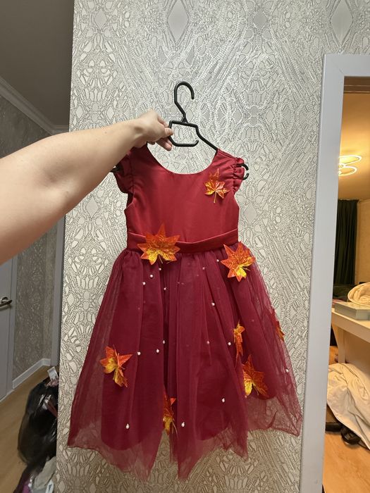 Продам Платье на осенний бал