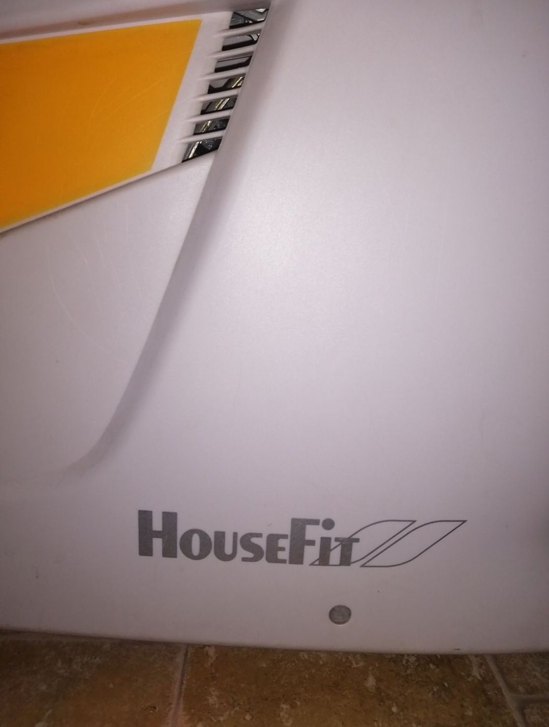 Велотренажер HouseFit Vanguard B1.1M