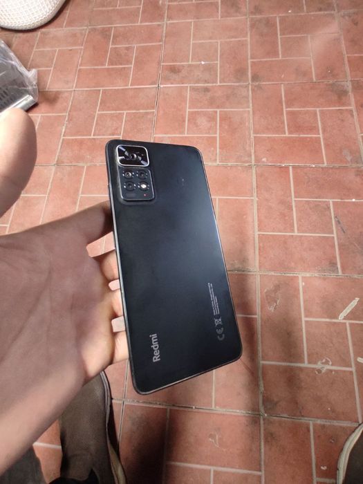Redmi not 11pro pul kk sotiladi 128. 8+8. Aybi  umuman yo