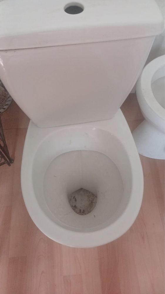 Унитаз с бачком
